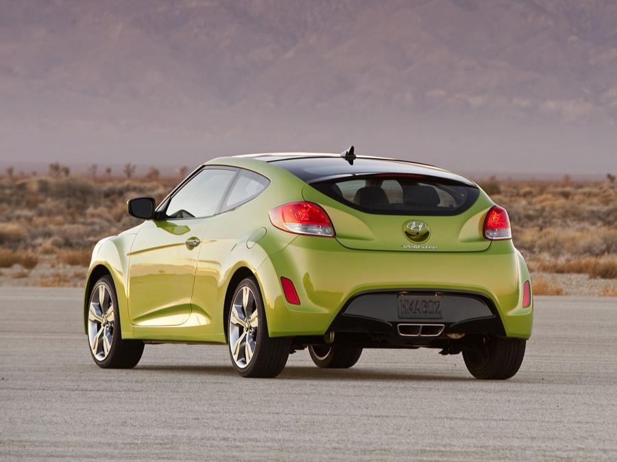  Hyundai Veloster 2011 года  (US) (фото 10 из 30)